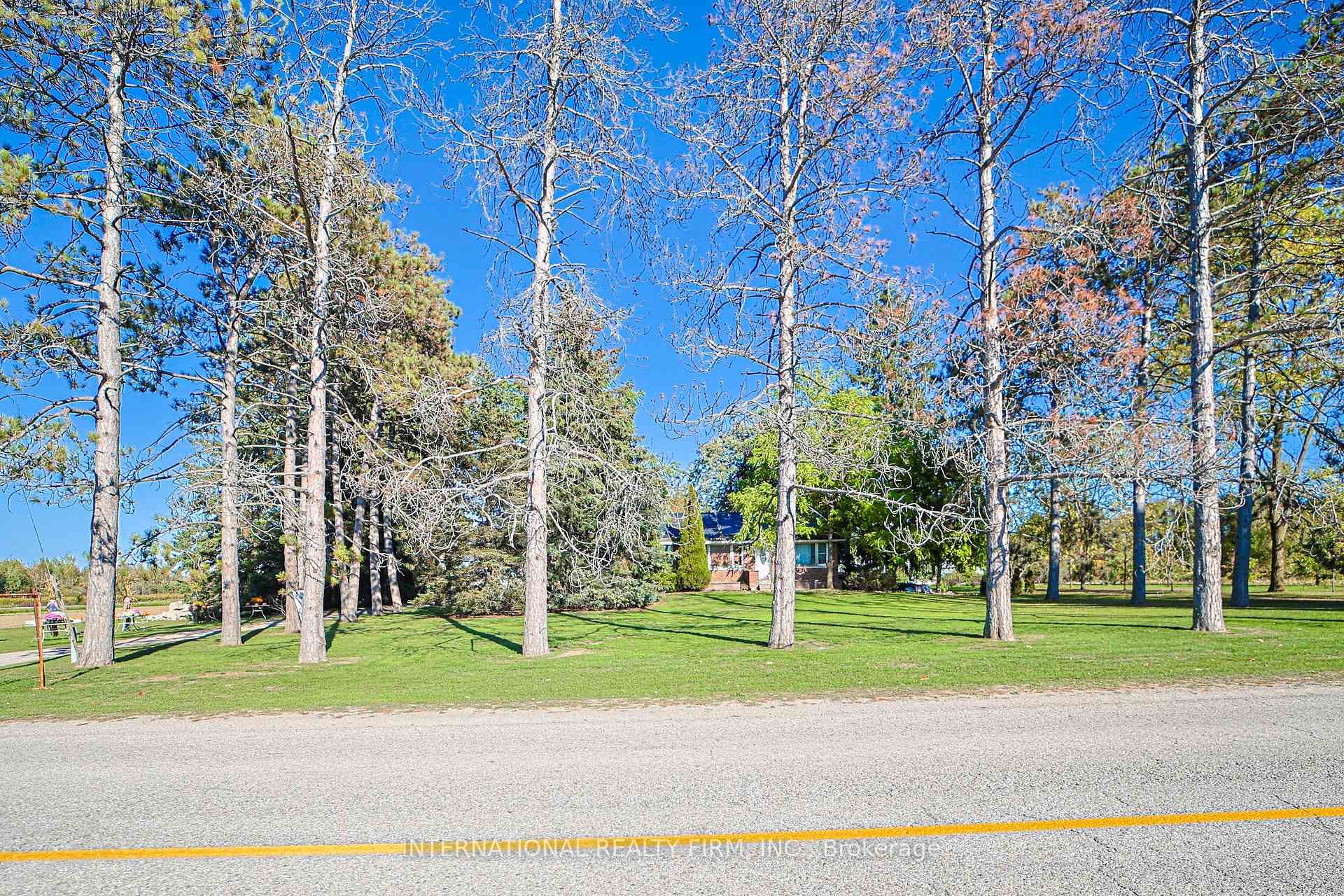 7423 Concession 3 Road photo 2