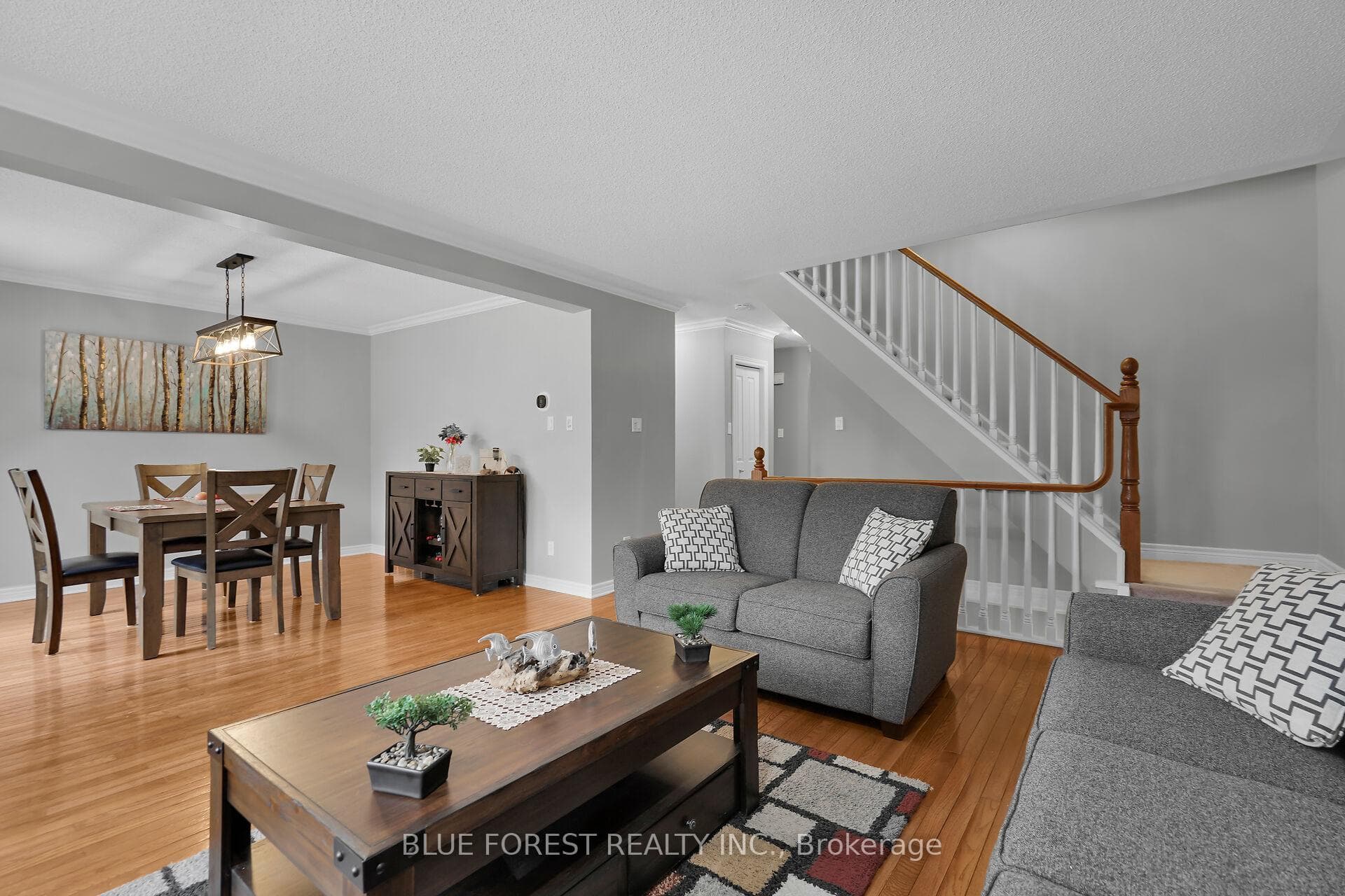 Living room 3