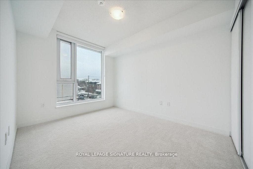 556 Marlee Avenue Unit 325 photo 9