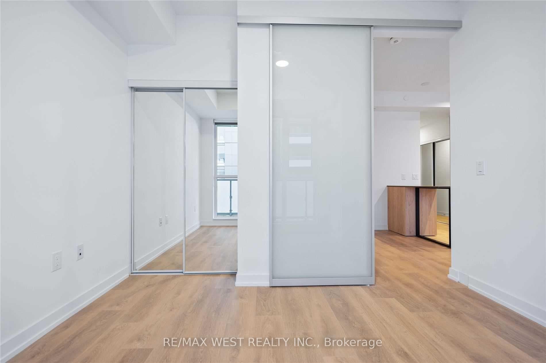 34 Tubman Avenue Unit 1002 photo 18