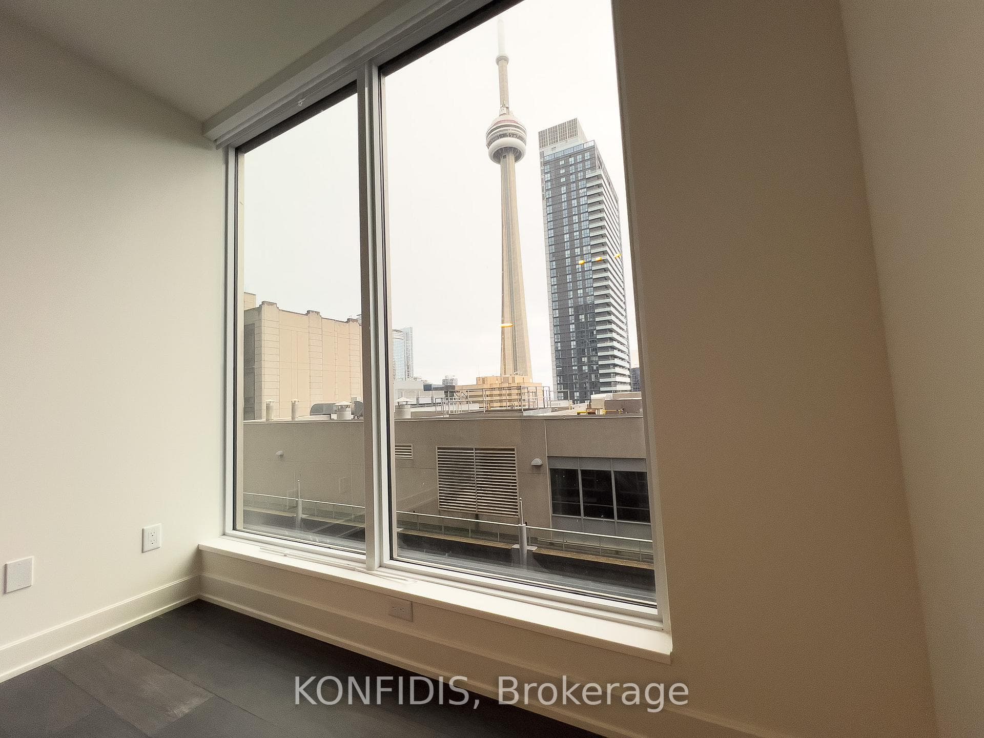 15 Mercer Street Unit 1402 photo 4