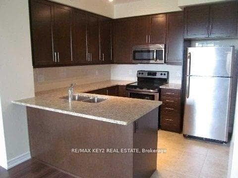 9255 Jane Street Unit 707 photo 2
