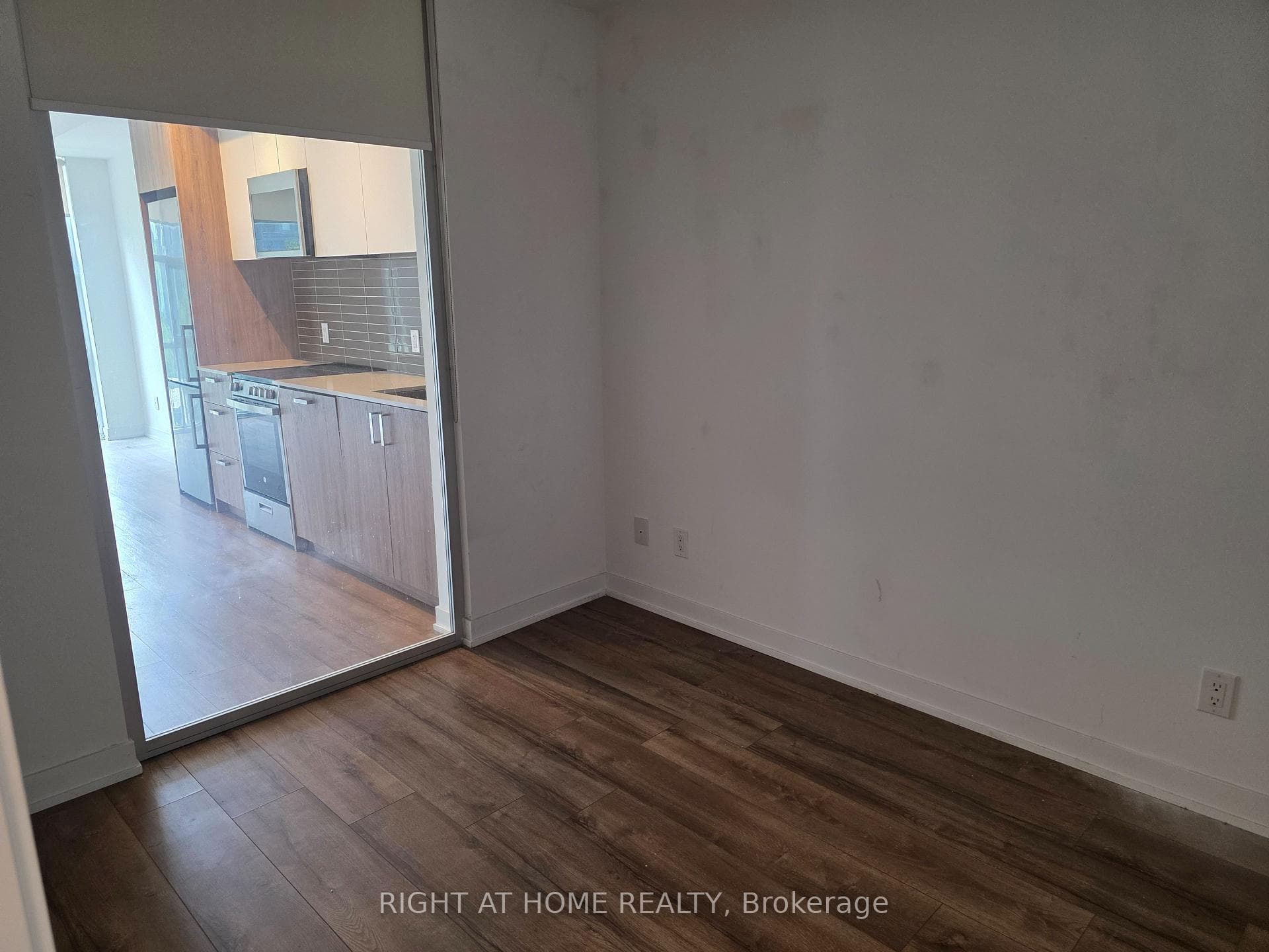 1787 St Clair Avenue Unit 319 photo 5