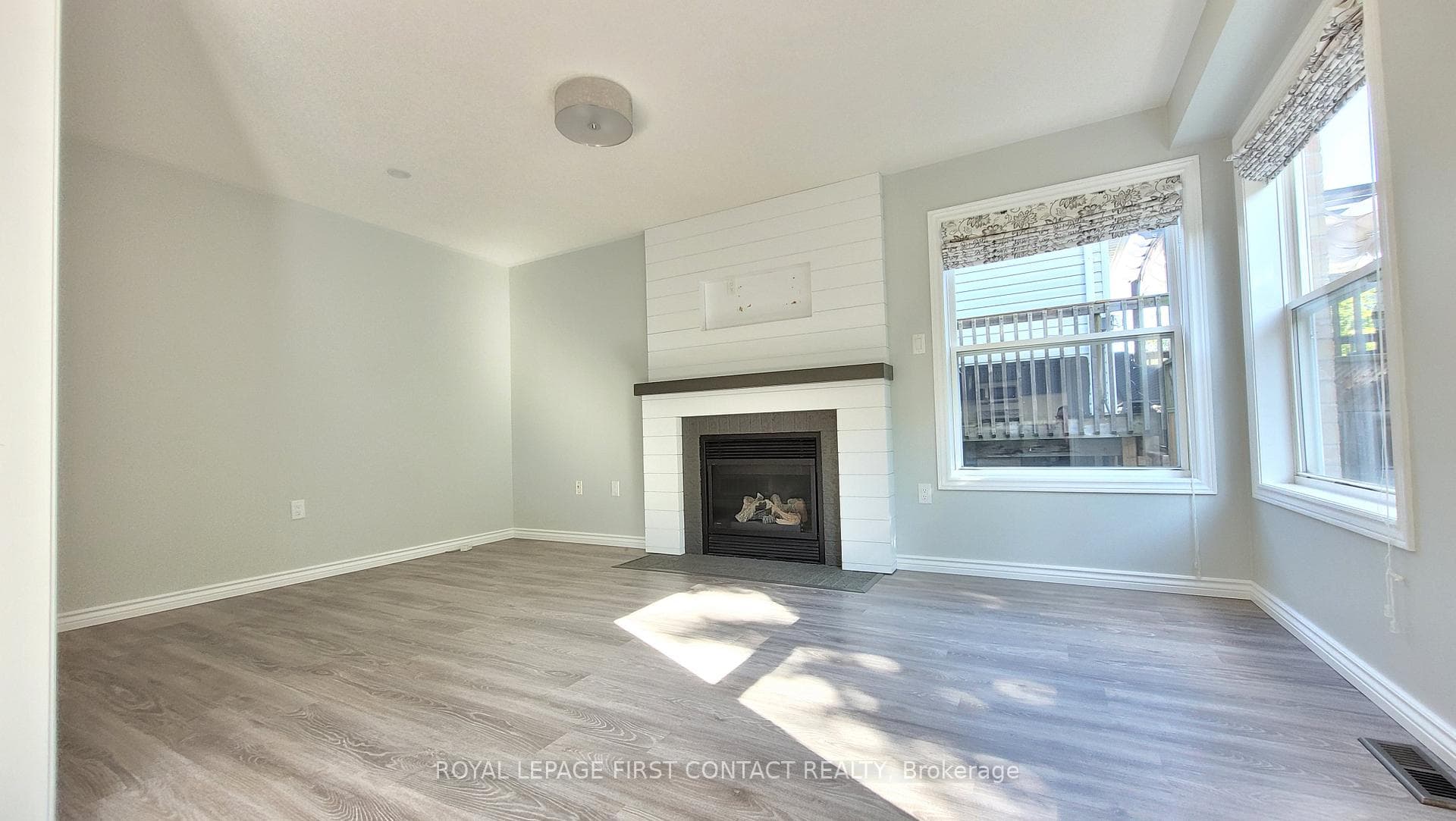 233 ESTHER Drive photo 7