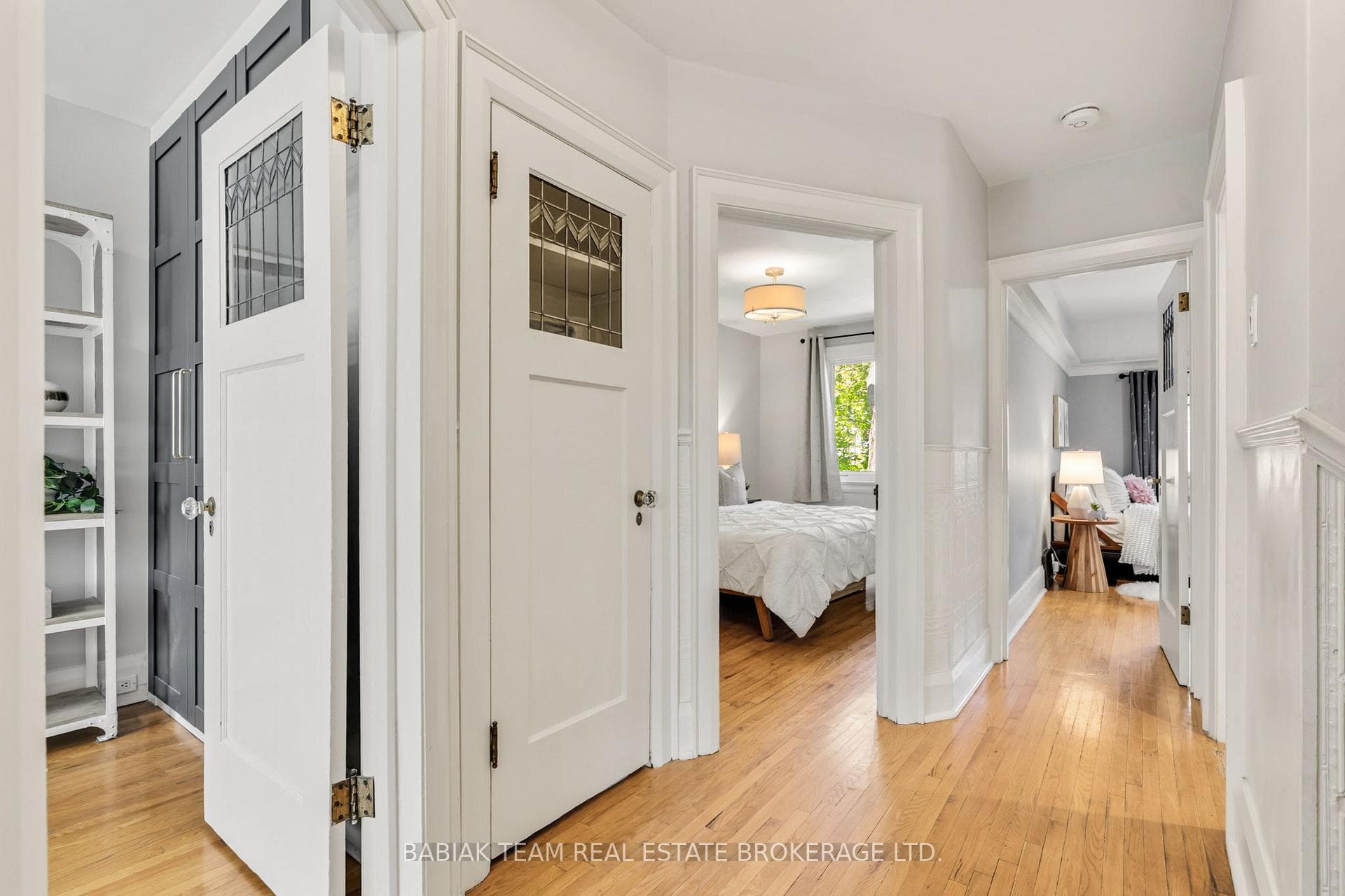 383 Armadale Avenue photo 19
