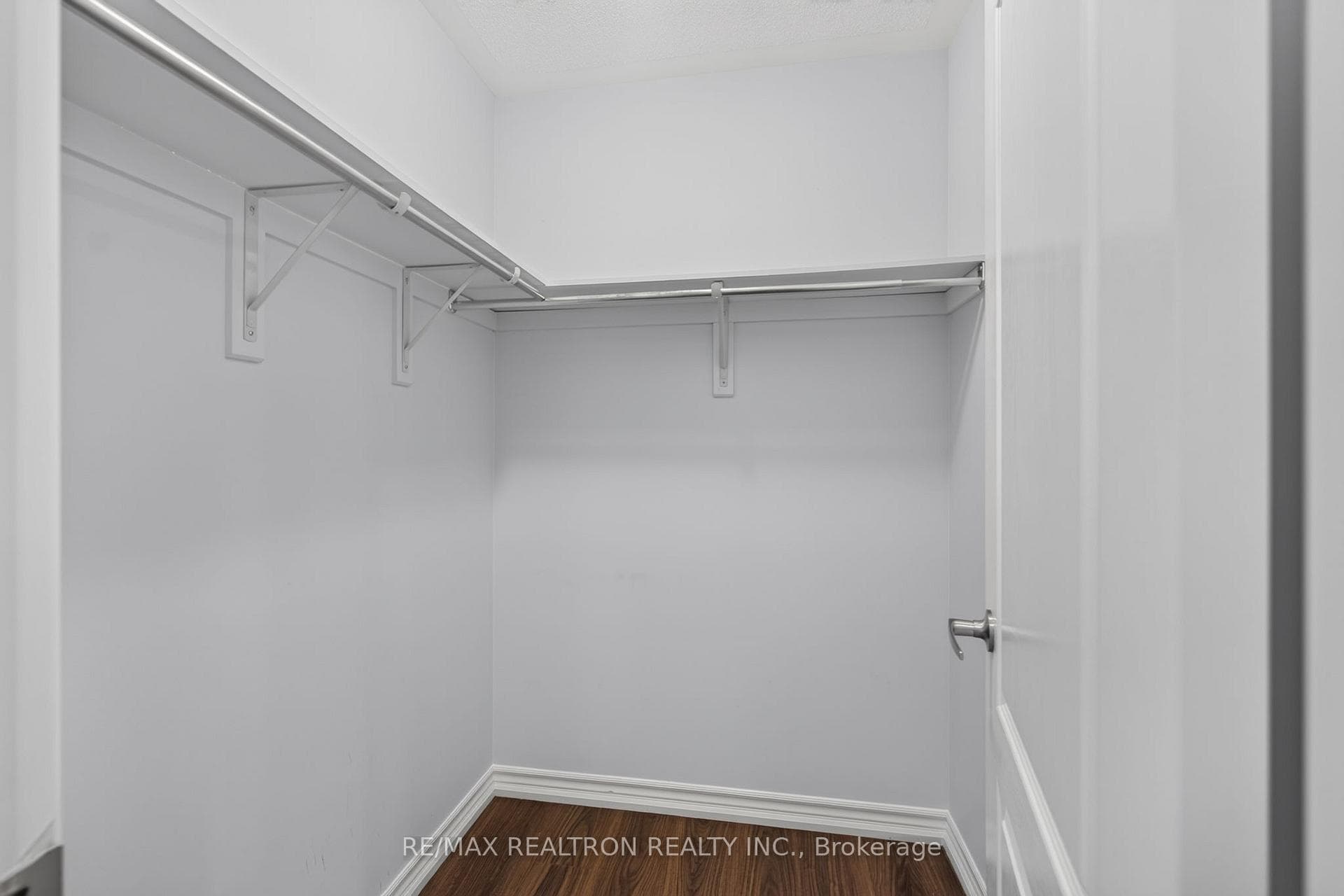 42 Cale Avenue photo 40