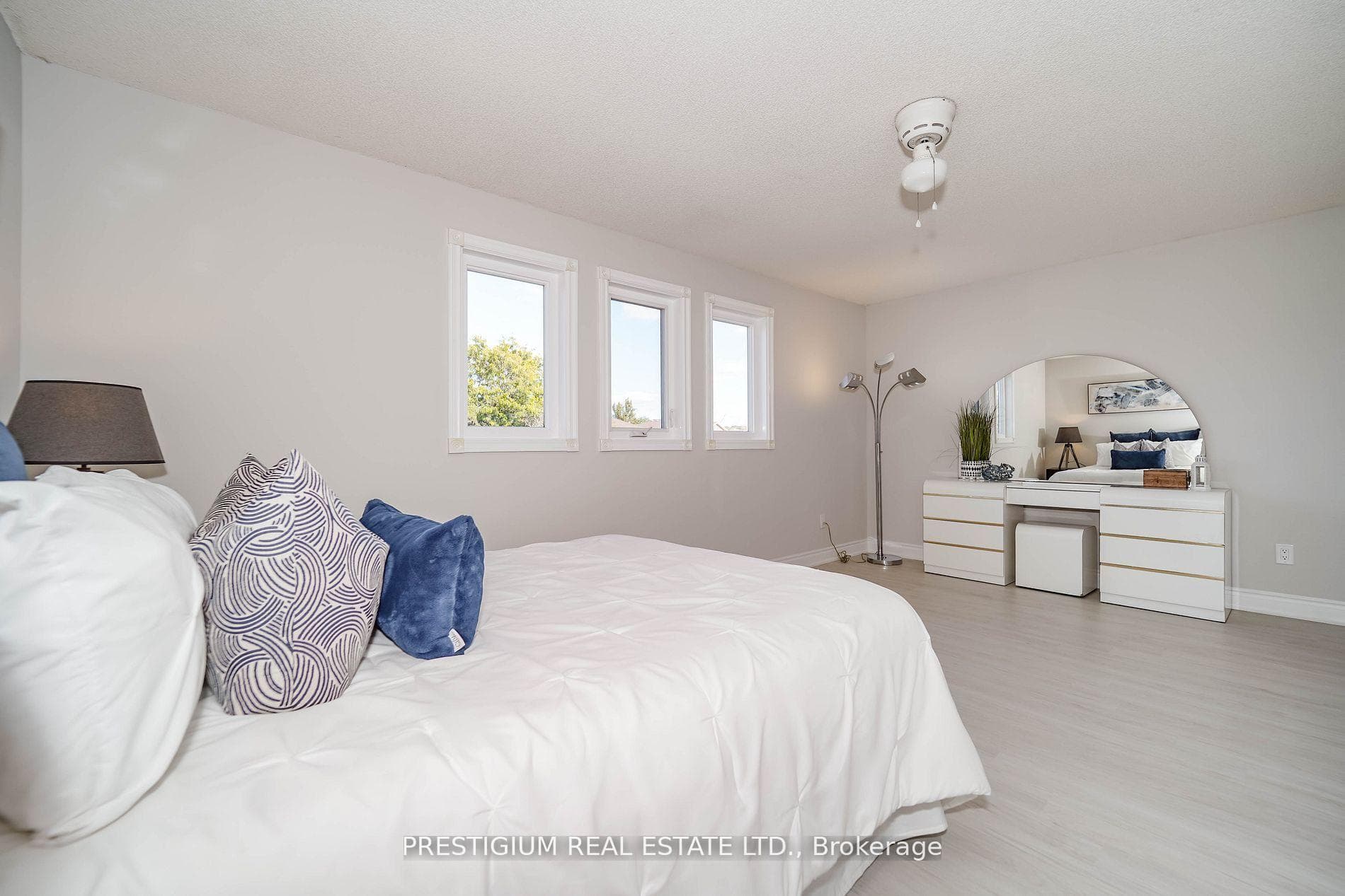 55 Fifefield Drive Unit Upper photo 27