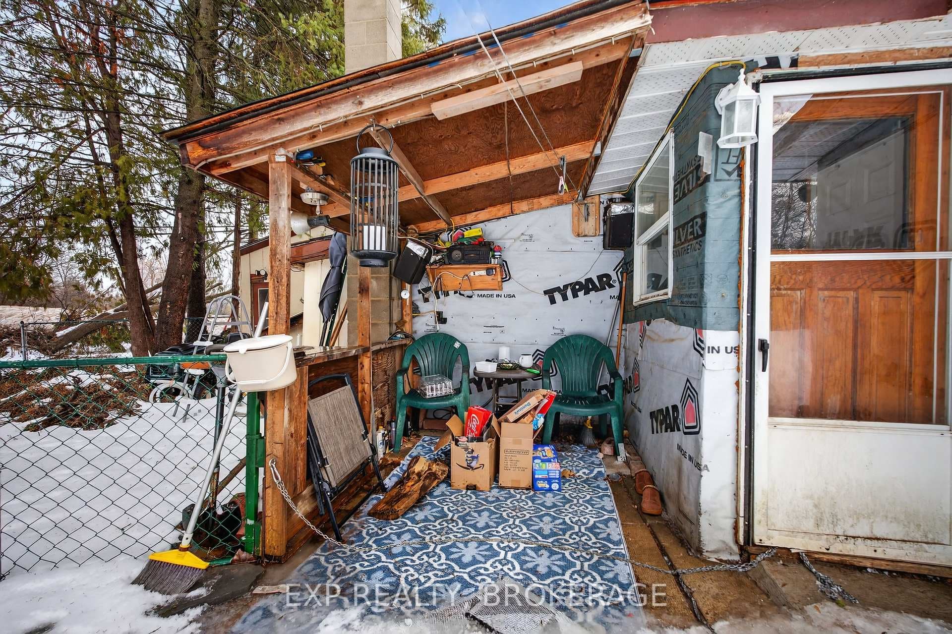 2295 SYDENHAM Road photo 24