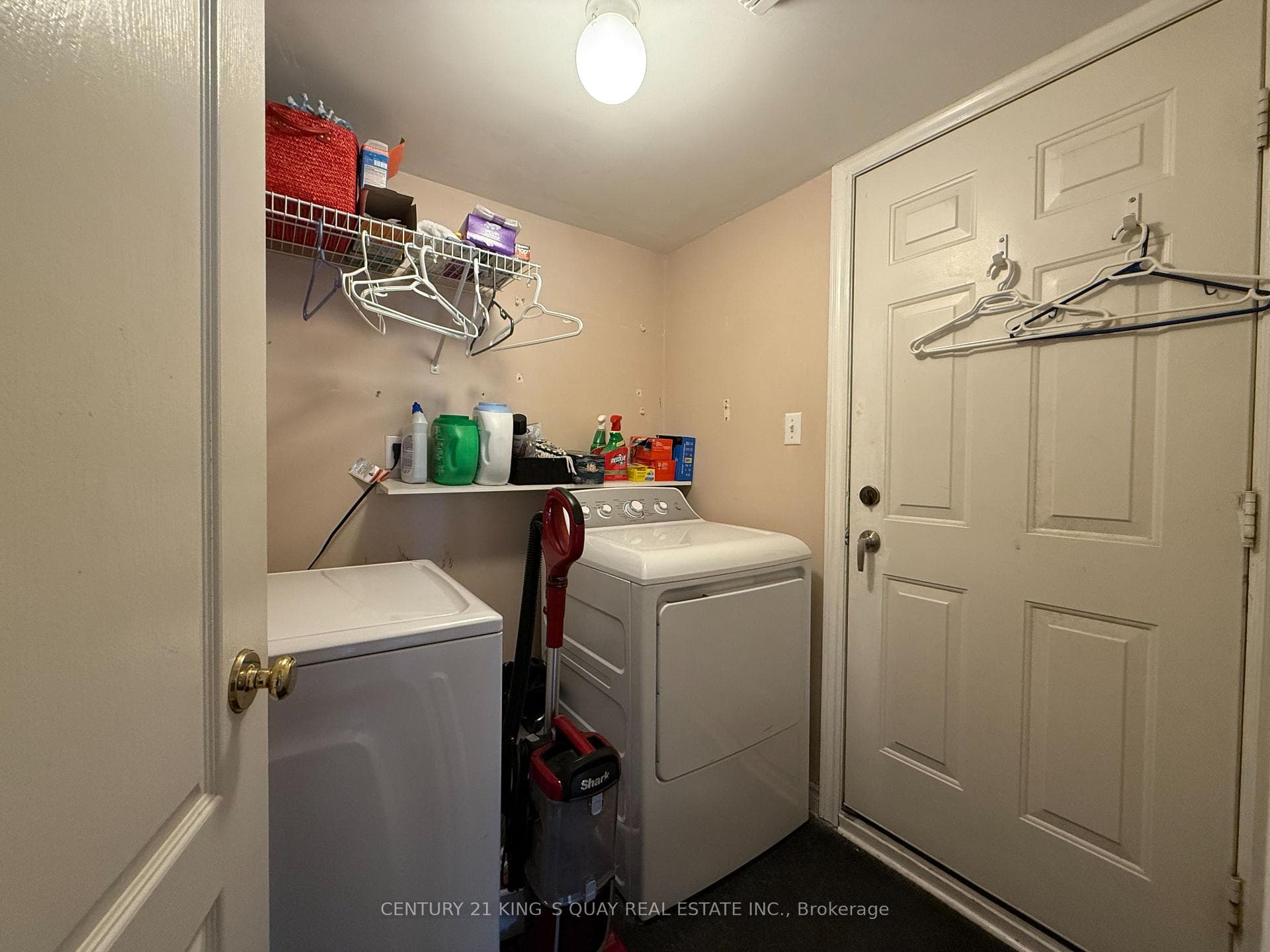 112 Deerglen Terrace photo 16
