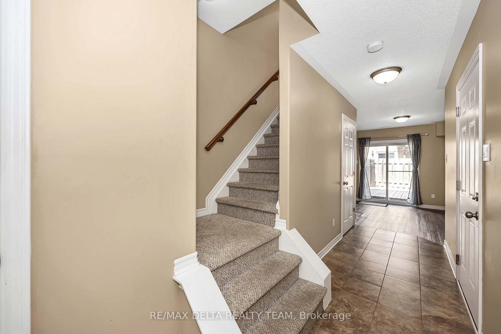 412 VAN BUREN Street photo 9