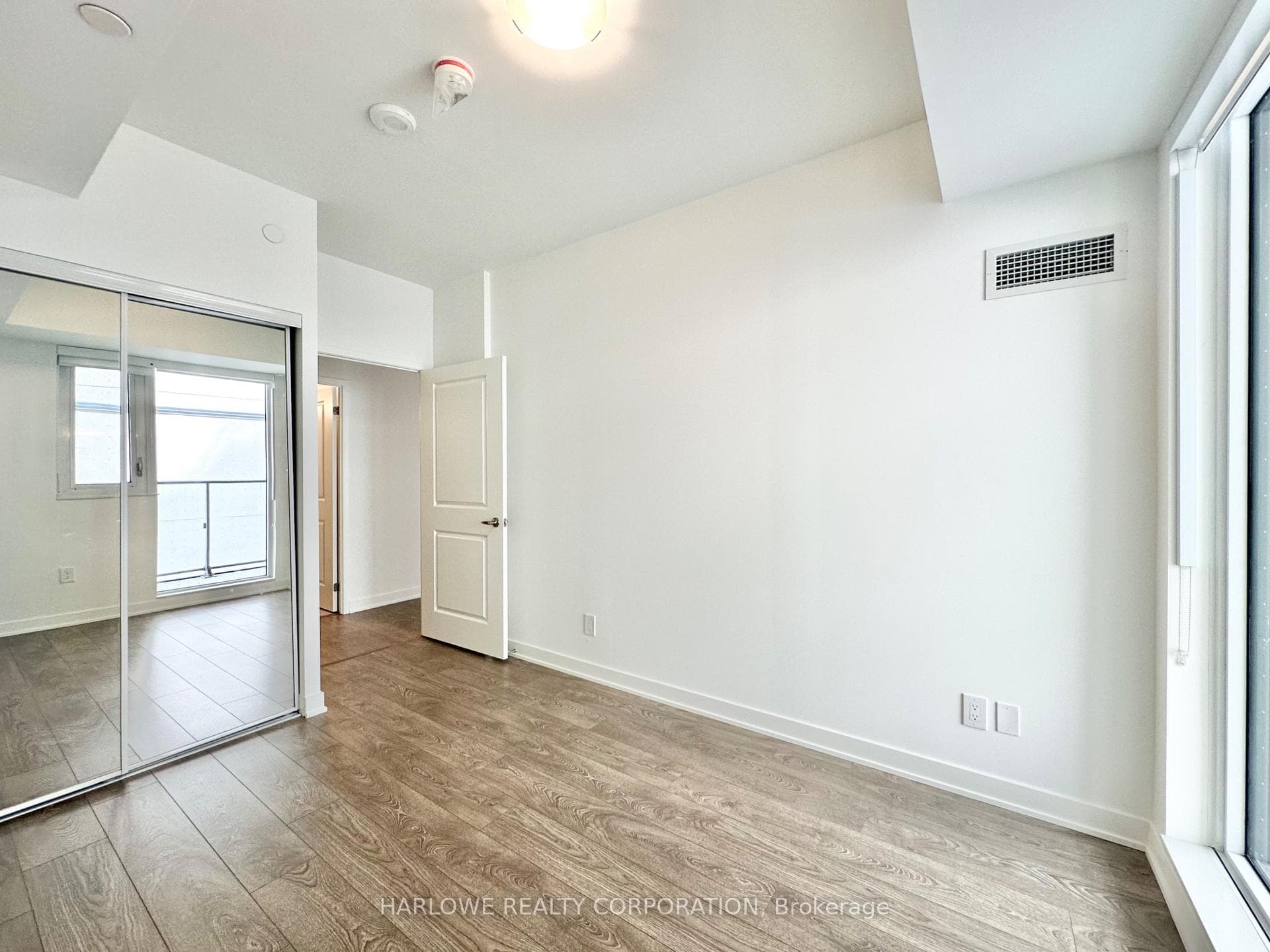 543 Richmond Street Unit 340 photo 19