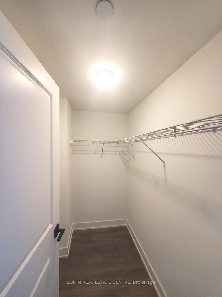 2481 Taunton Road Unit 904 photo 14