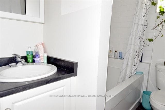 84 Harbord Street Unit 2 photo 6