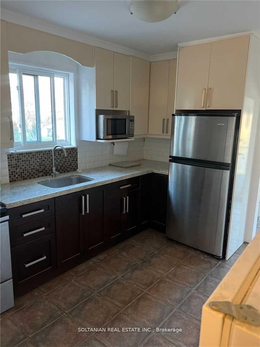 64 Nipigon Avenue photo 5