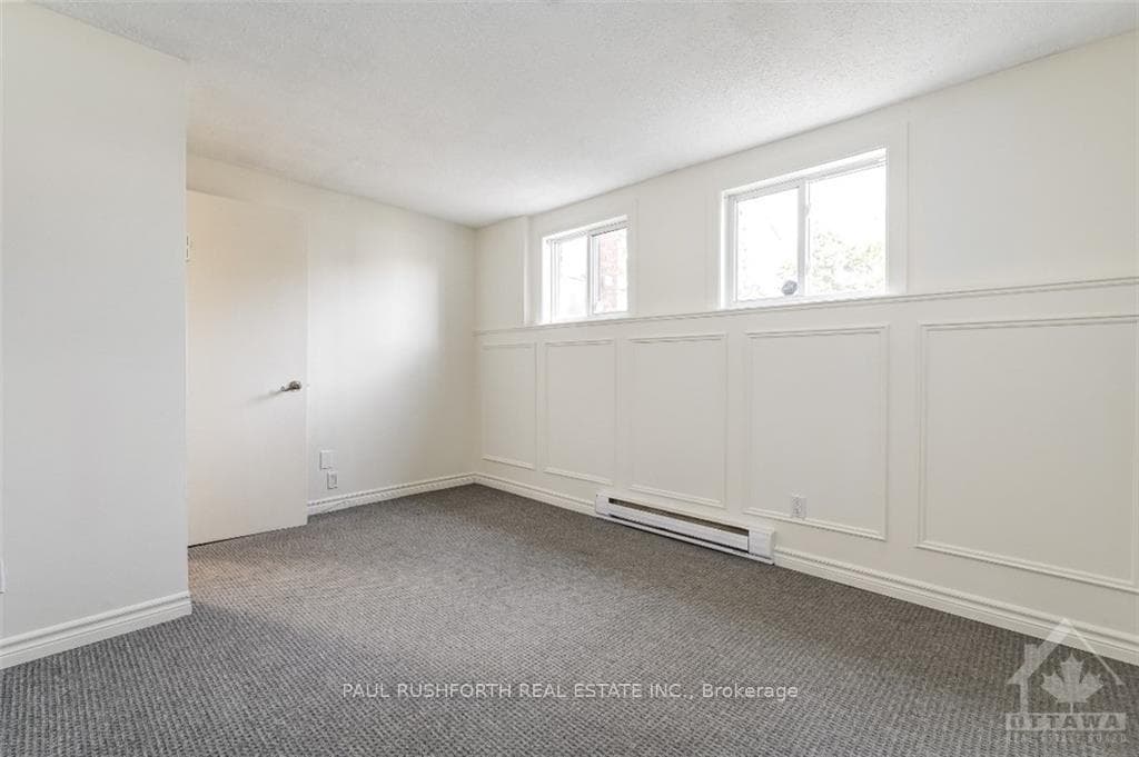 1374 MARIGOLD Crescent photo 17