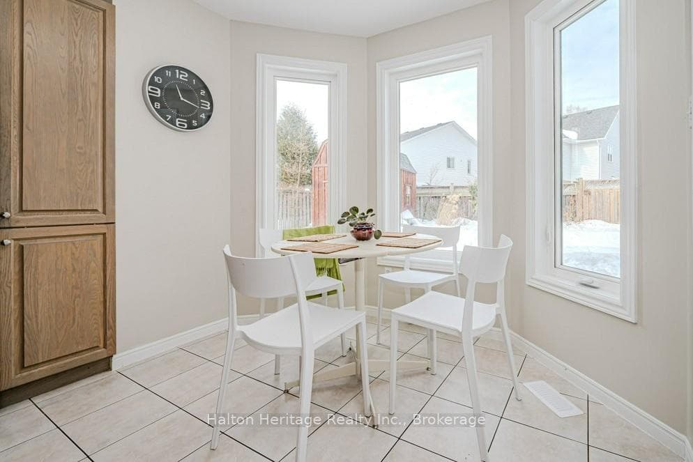 Breakfast Area With Bay Window