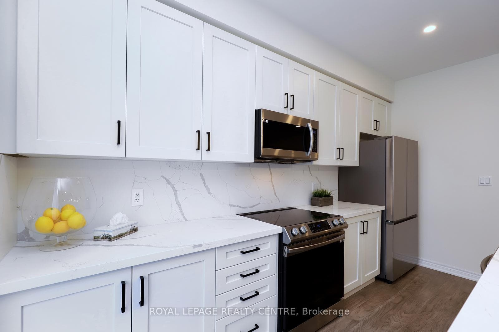 64 Genoa Drive photo 14