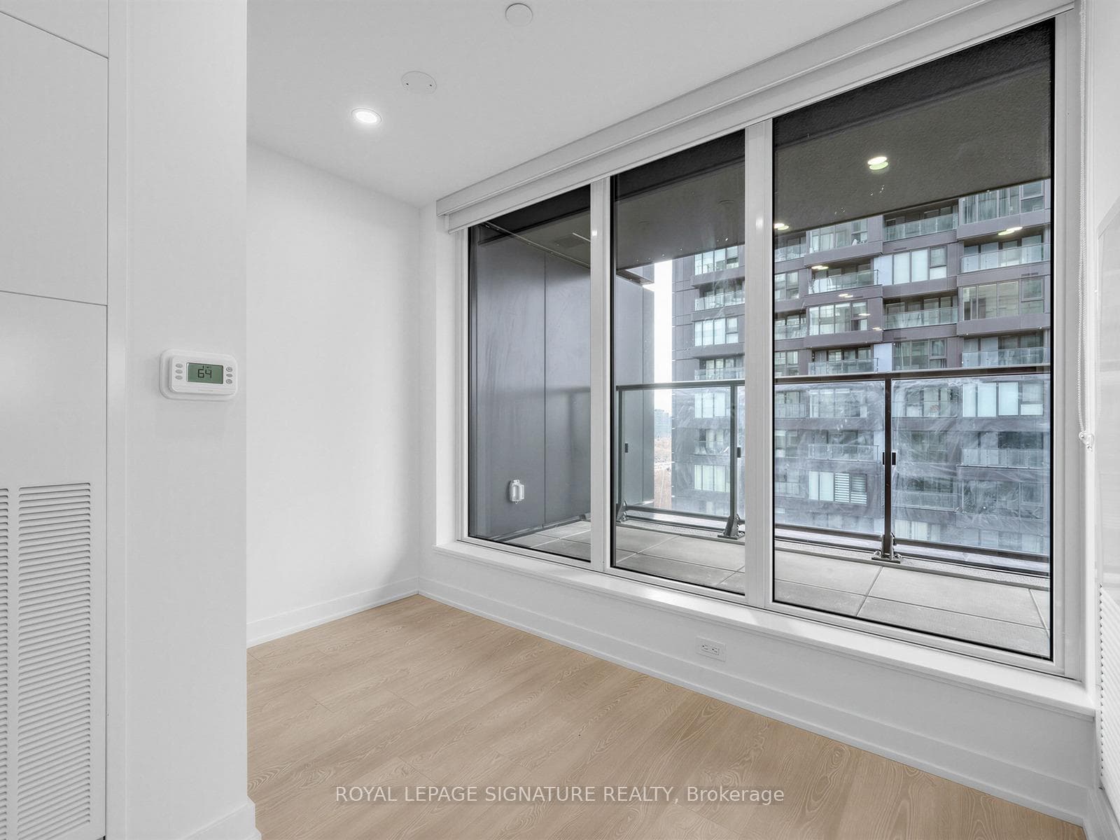 1 Quarrington Lane Unit 1007 photo 8