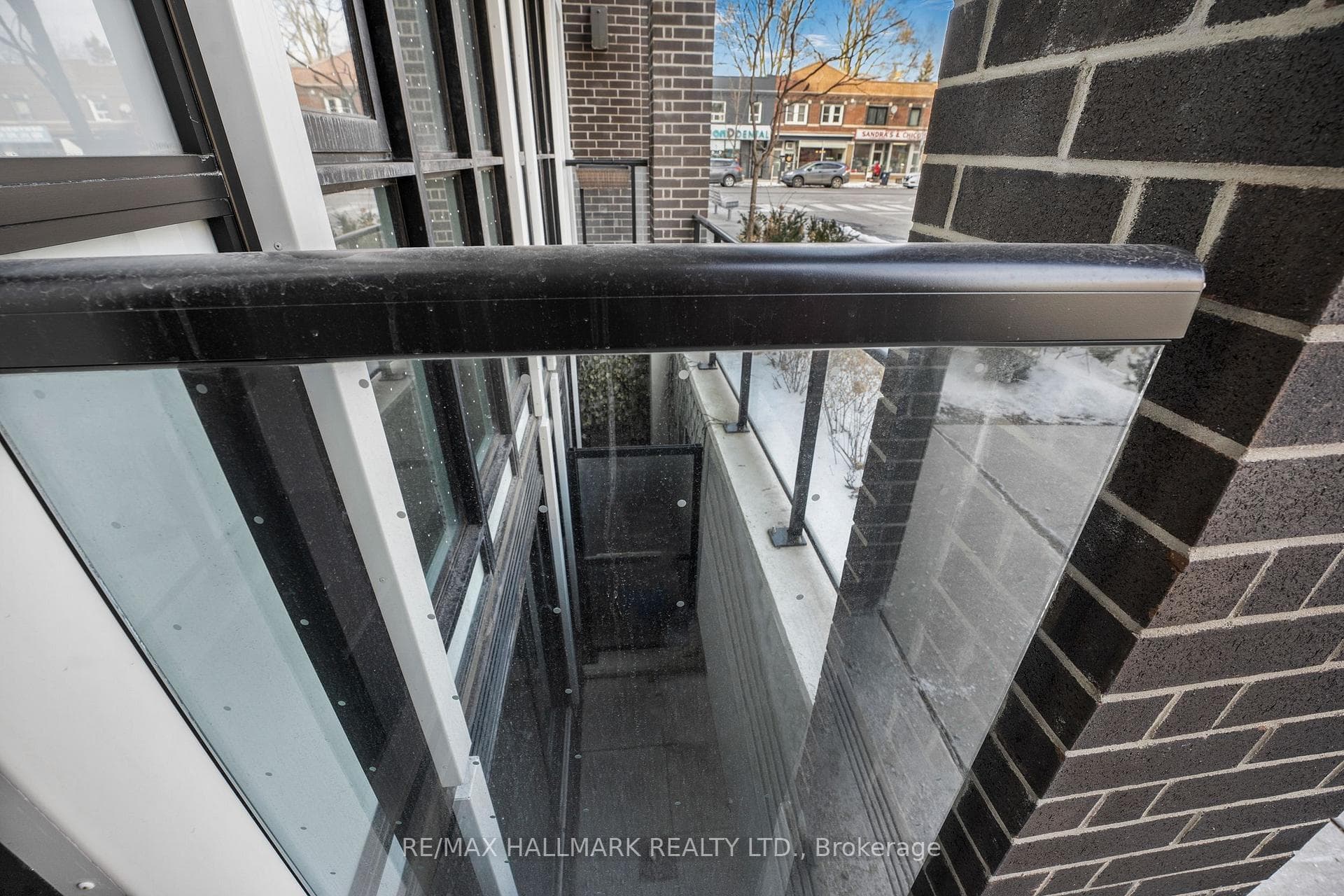 2301 Danforth Avenue Unit TH 103 photo 32