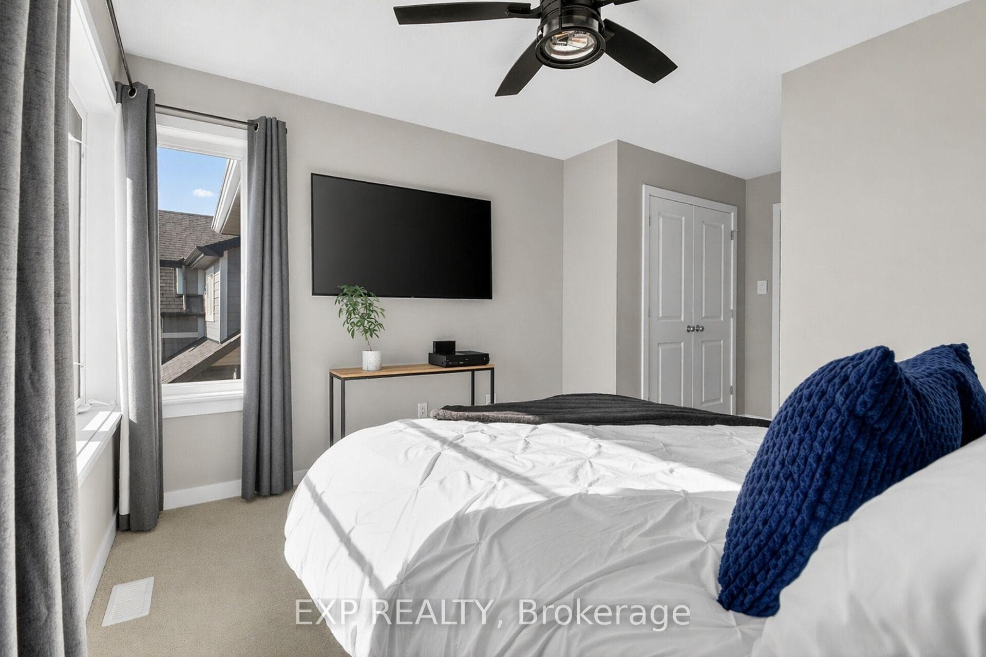 541 Dressage Avenue photo 38