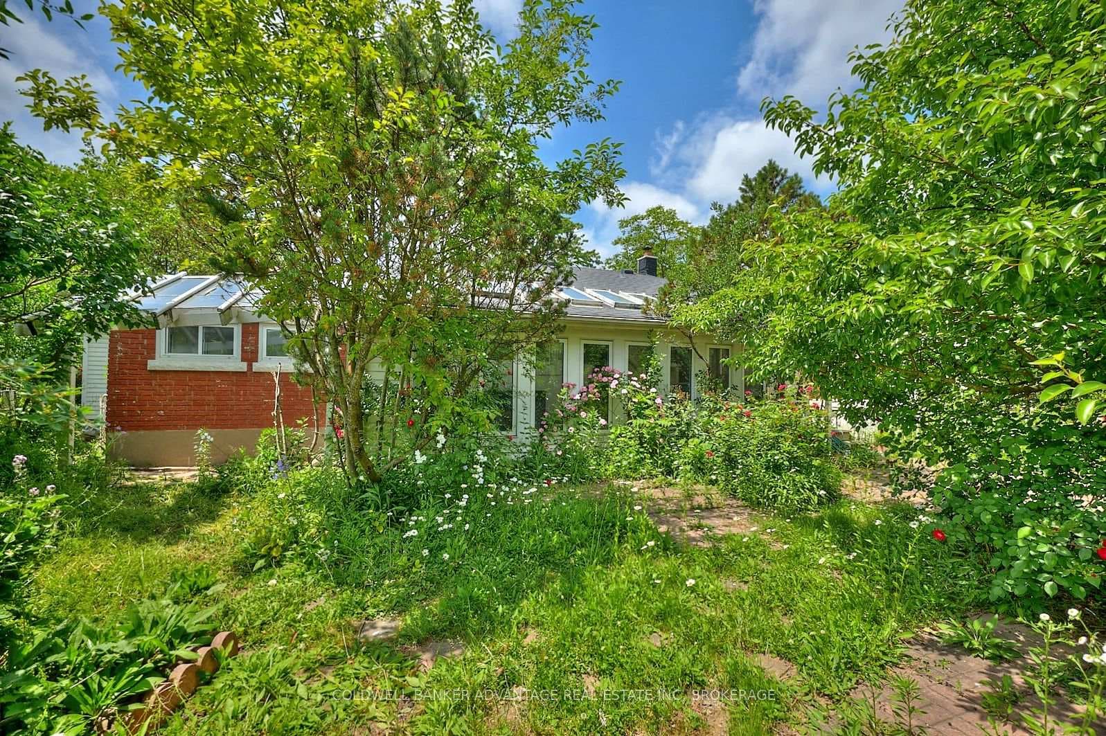 25 Riverview Drive photo 2