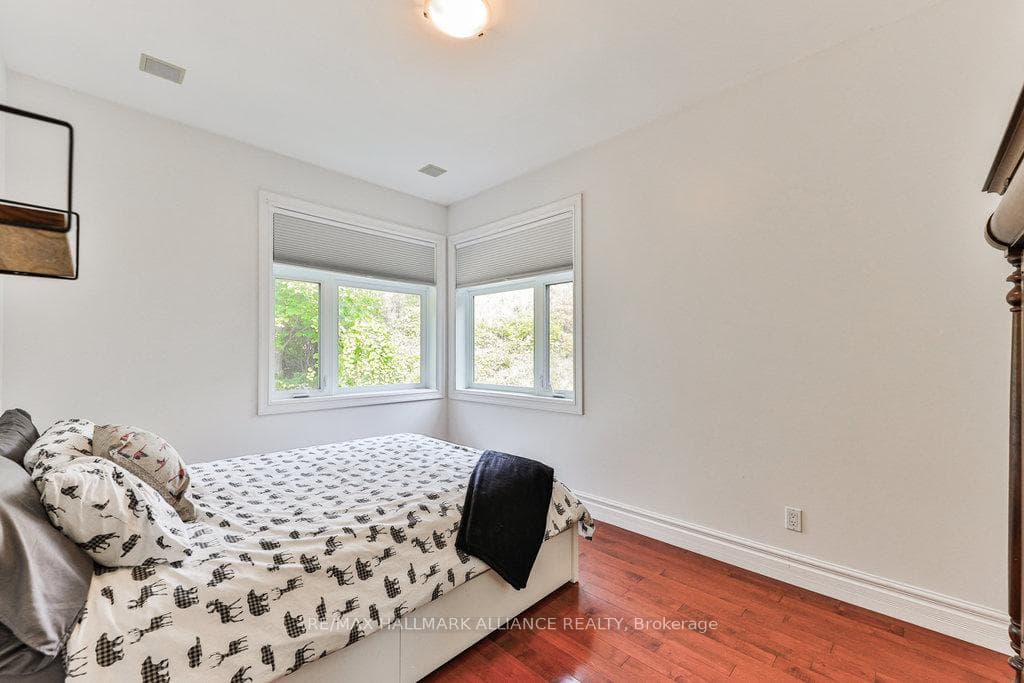 1200 Bronte Road photo 23