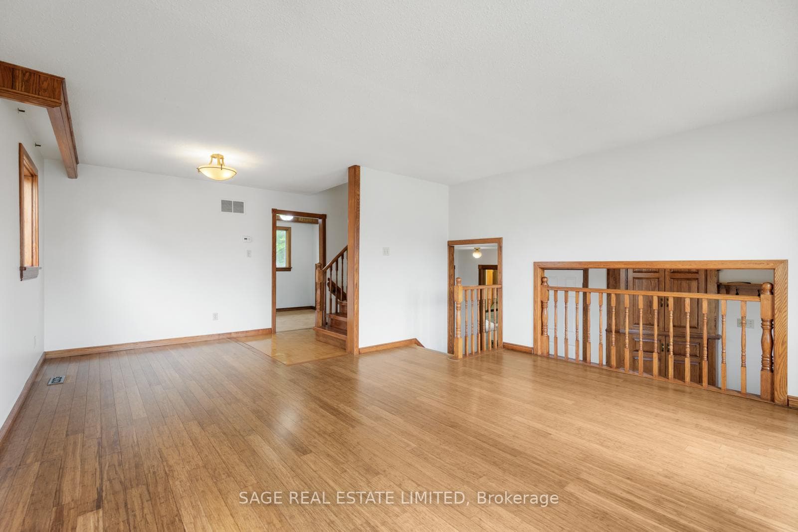 34 Carter Crescent photo 8