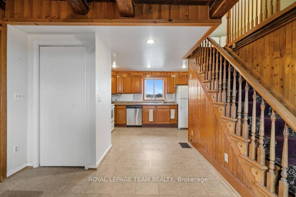 436 Kitley Line 8 Road photo 9