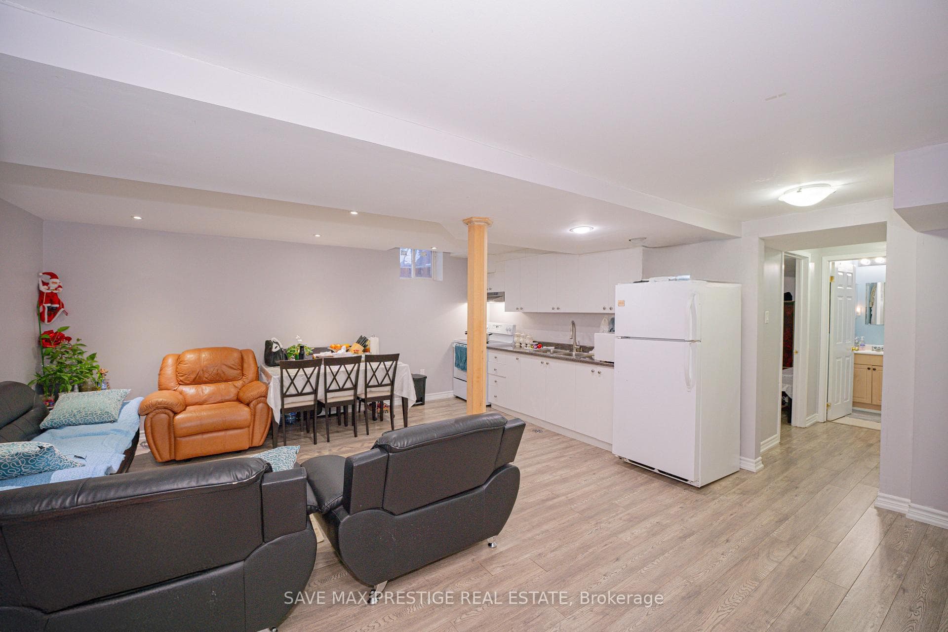 7 Hood Crescent photo 25