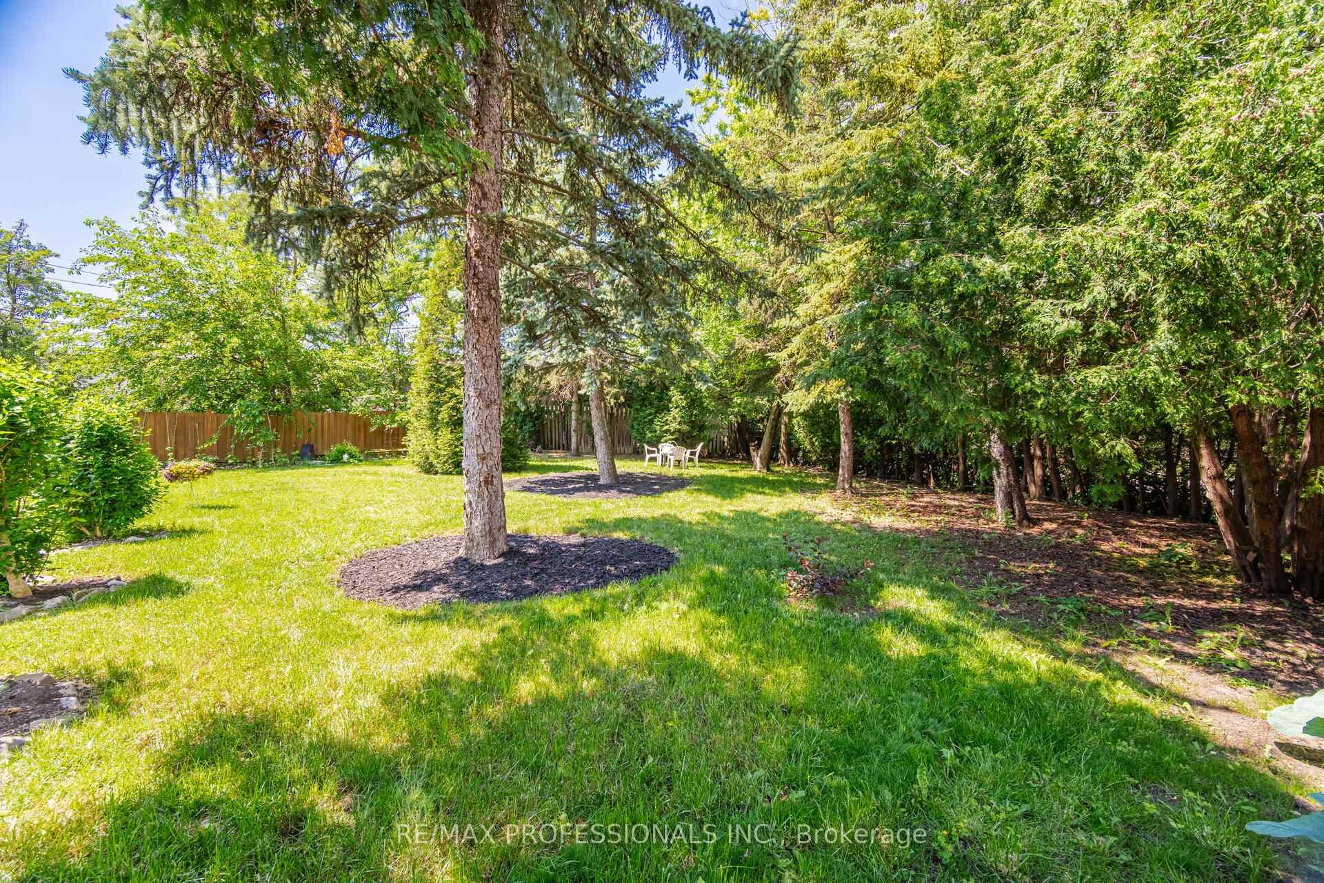 74 Ringway Crescent photo 38