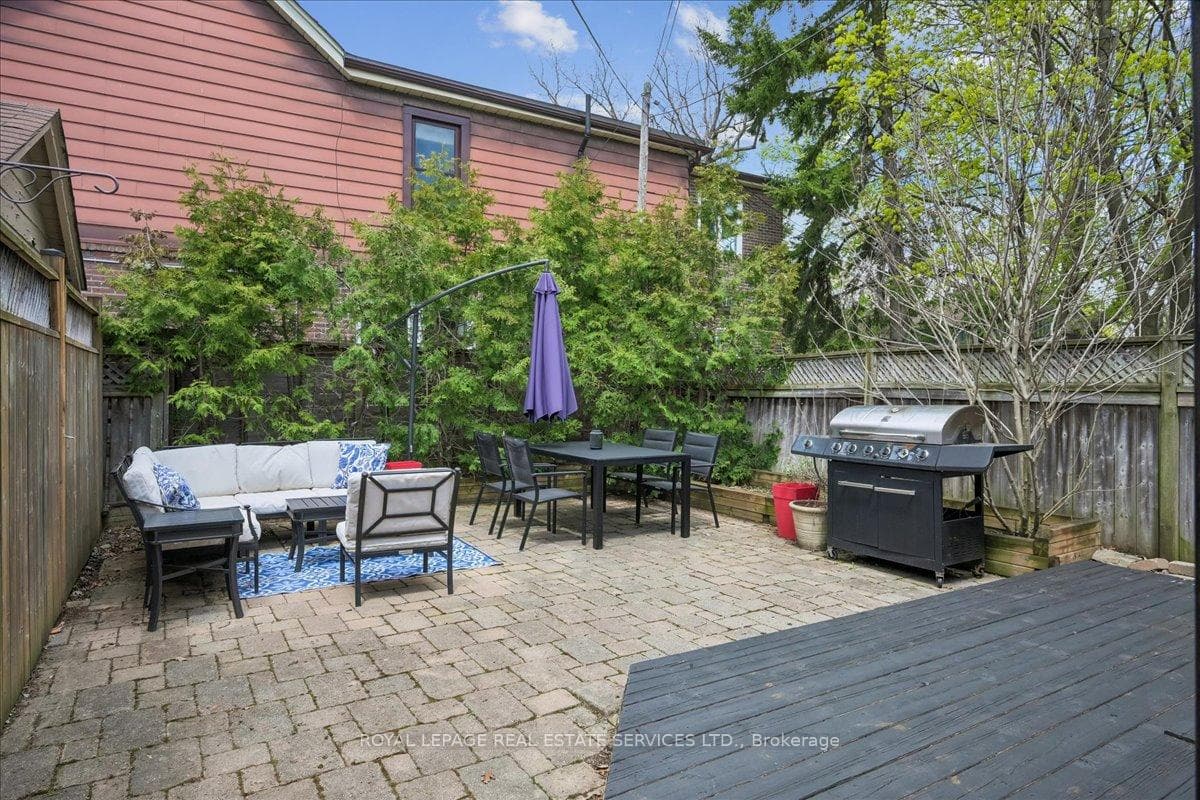 104 Oakcrest Avenue photo 37