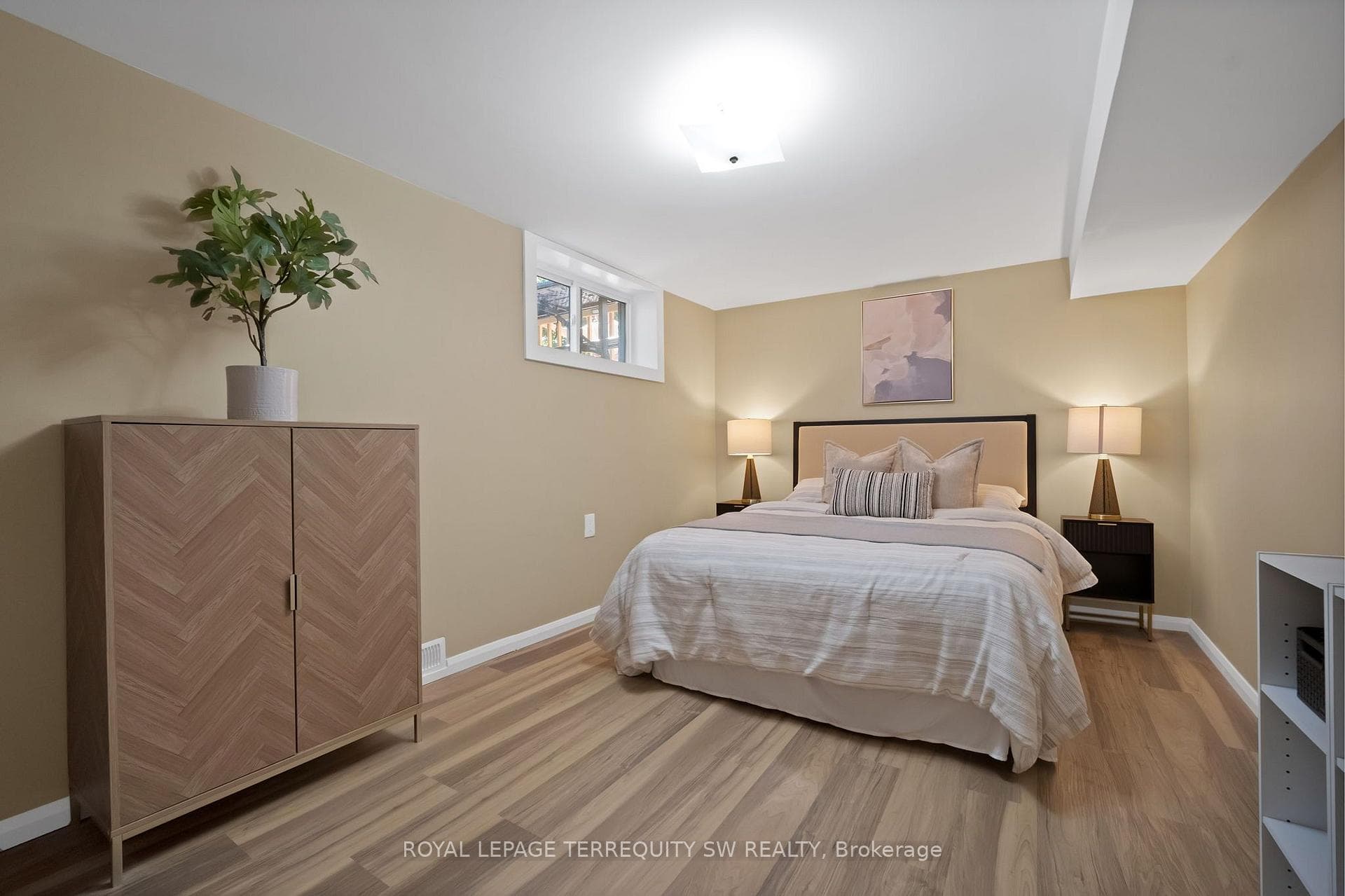 2249 Willard Avenue photo 39
