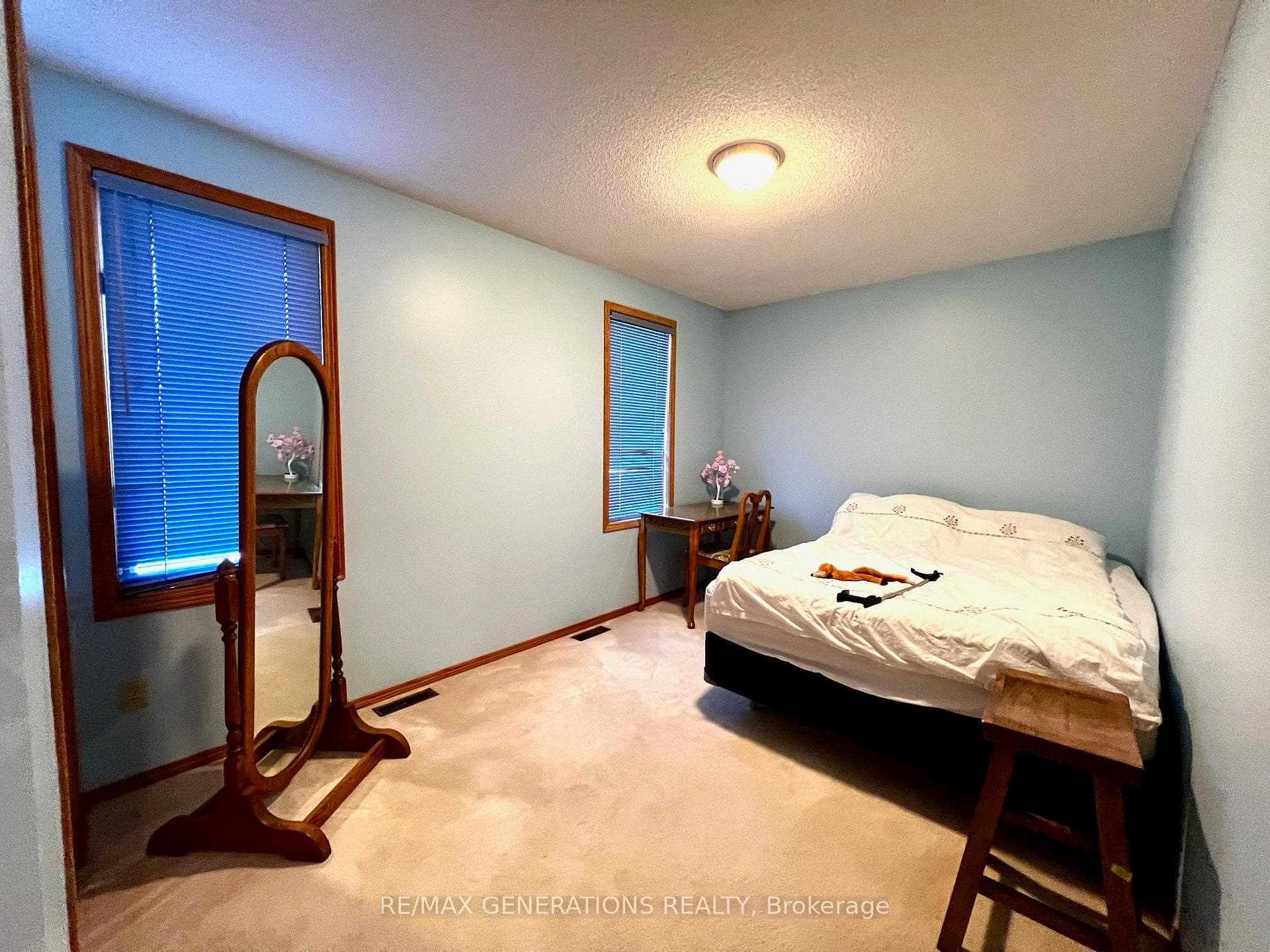 750 Porcupine Boulevard photo 11