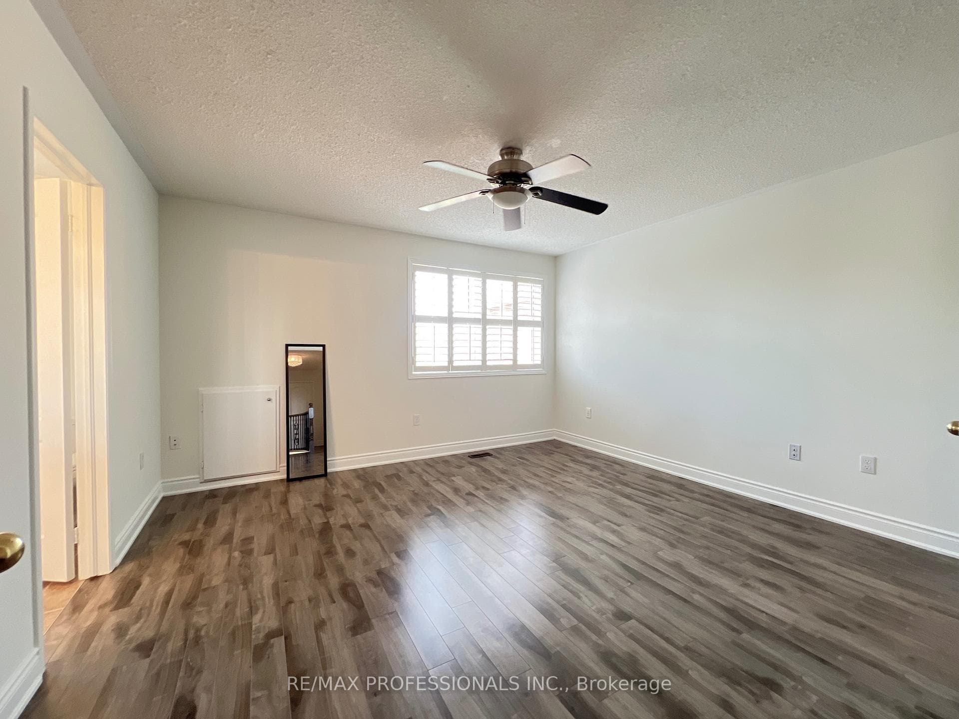 3895 Henrietta Way Unit Main photo 29