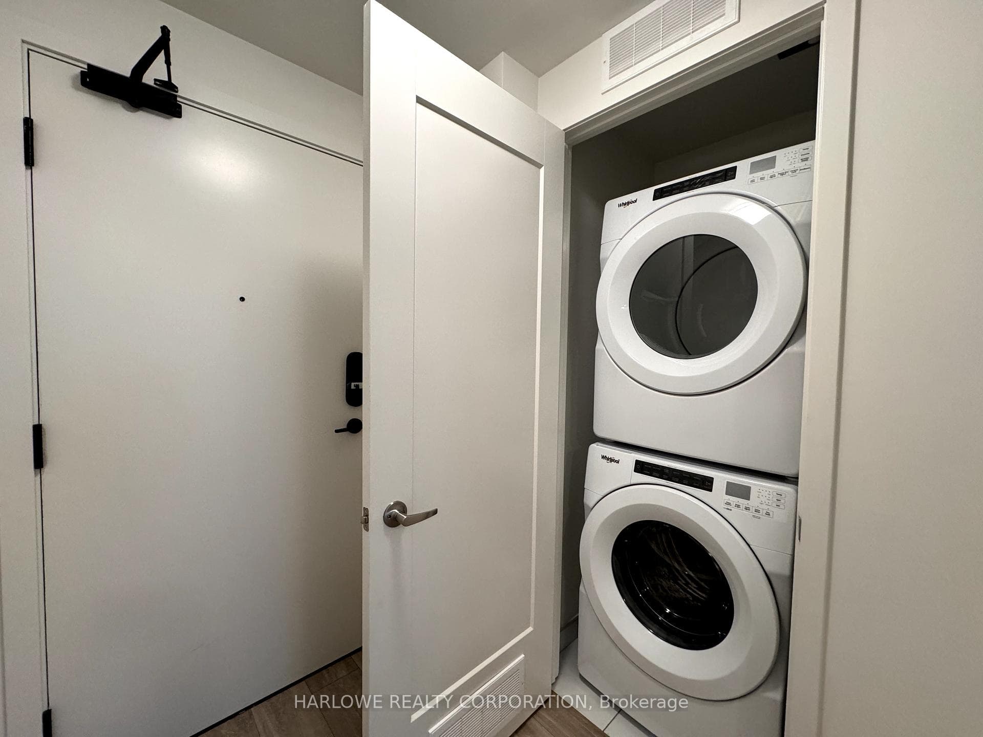 70 Princess Street Unit 605 E photo 11