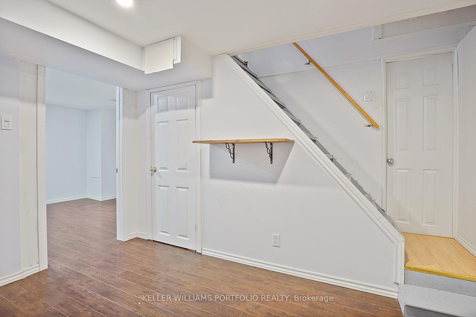 144 Admiral Road photo 36