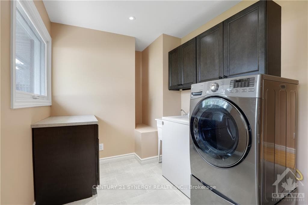 27 BOYD Street photo 17