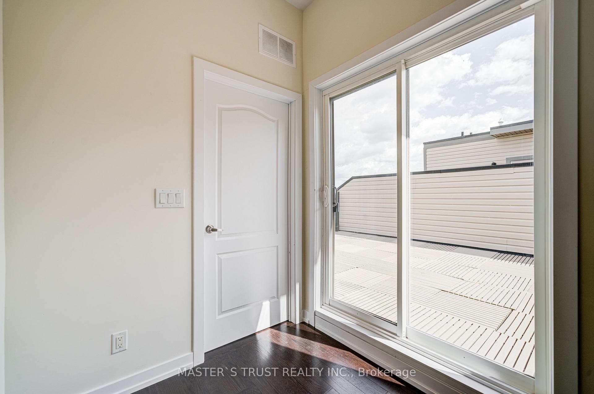 30 Dunsheath Way Unit 507 photo 22