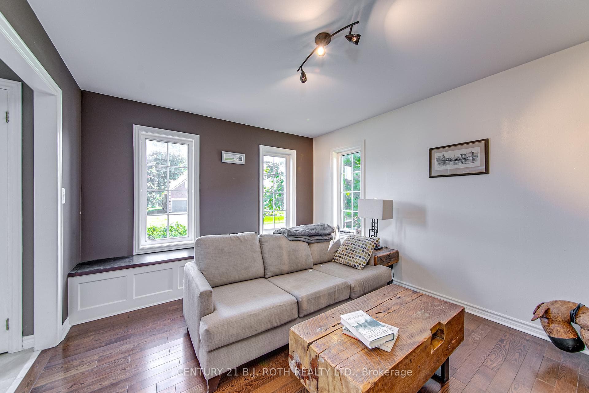 3684 Kimberley Street photo 13
