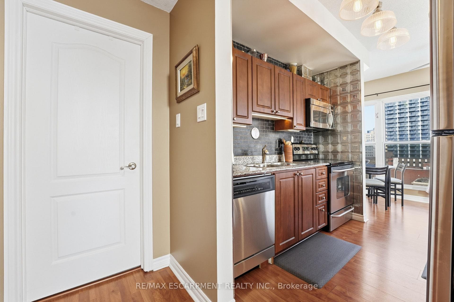 135 James Street Unit 802 photo 5