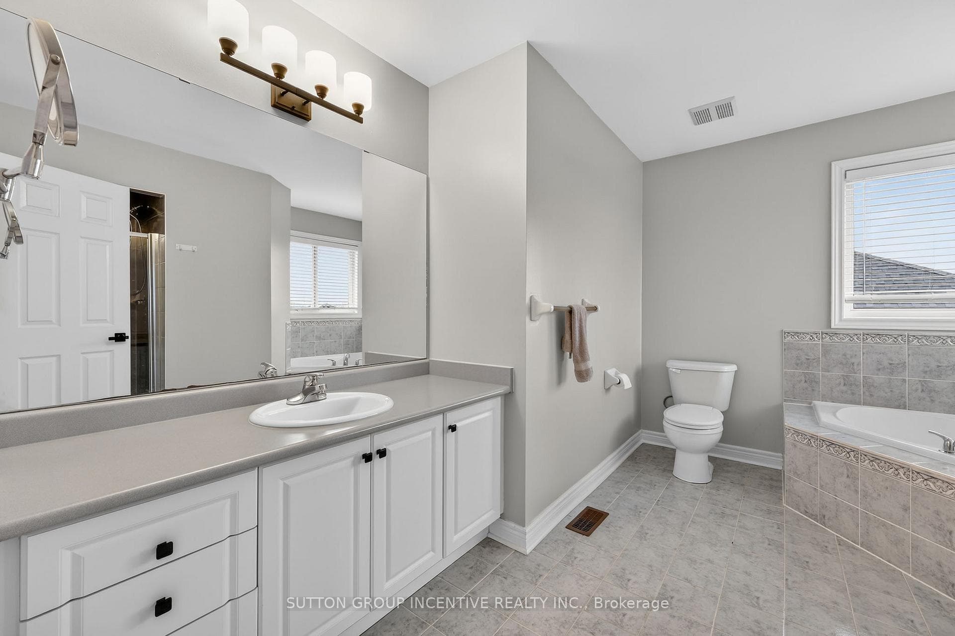 26 Prince Of Wales Drive photo 18