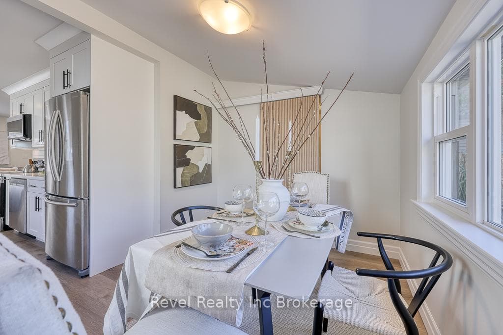 679 Elizabeth Street photo 11