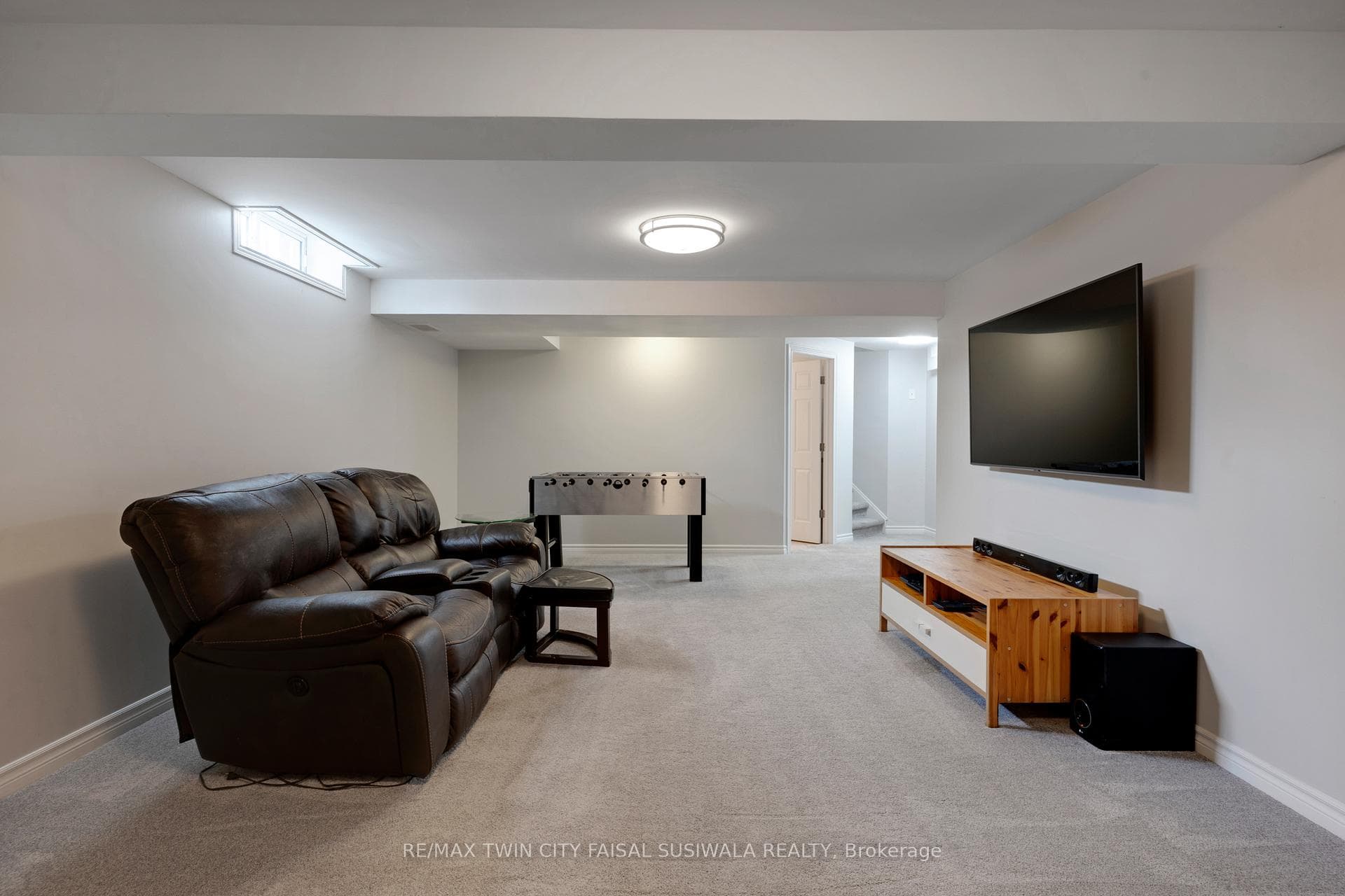 158 Mcmeeken Drive photo 45