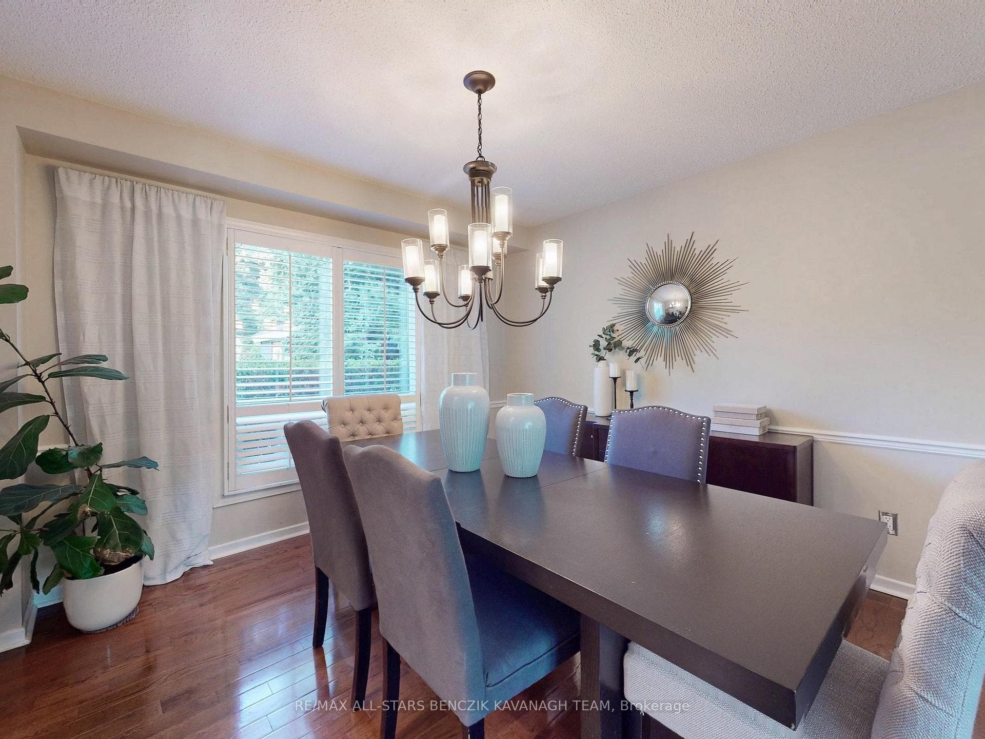 93 Sir Lancelot Drive photo 6