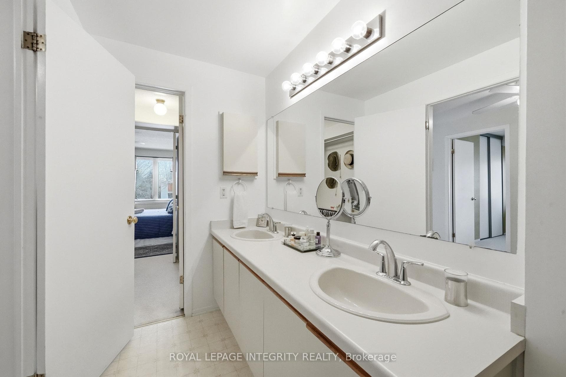 545 Canteval Terrace Unit 110 photo 24