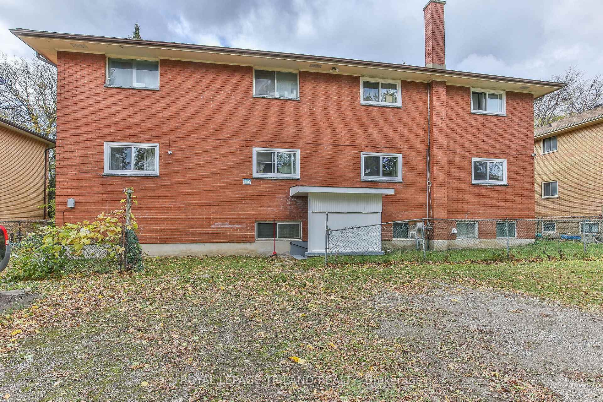 358 Hilton Avenue Unit 2 photo 24