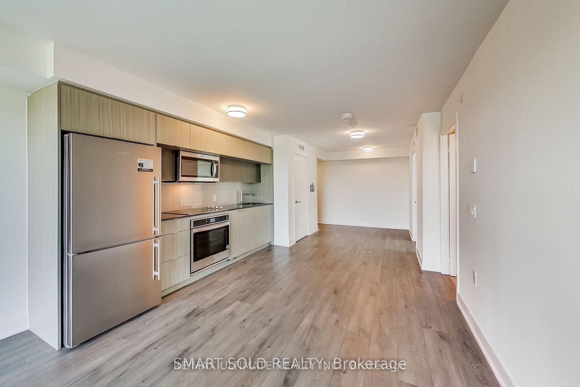 585 Bloor Street Unit 923 photo 3