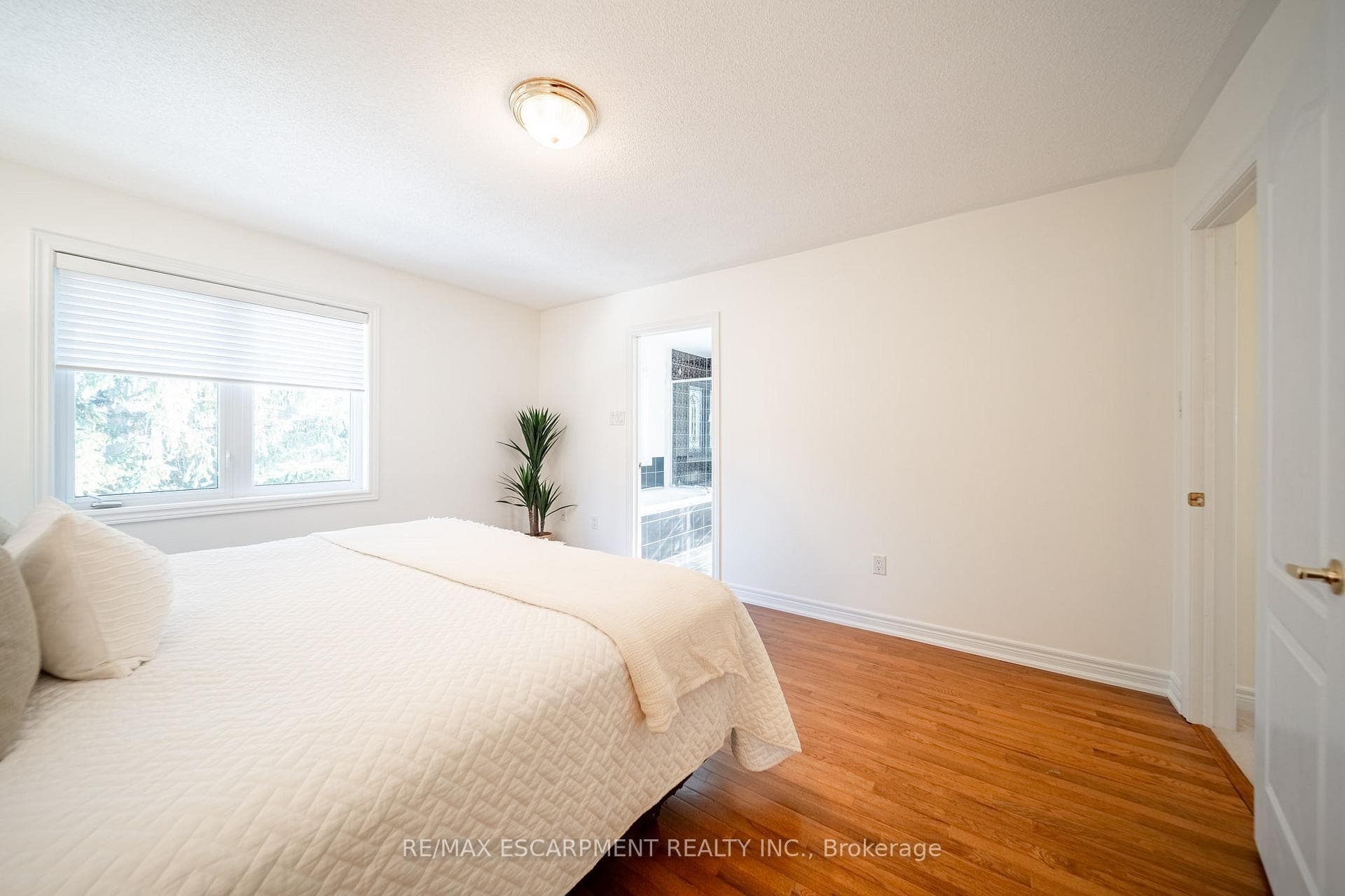 1050 Grand Boulevard Unit 16 photo 25