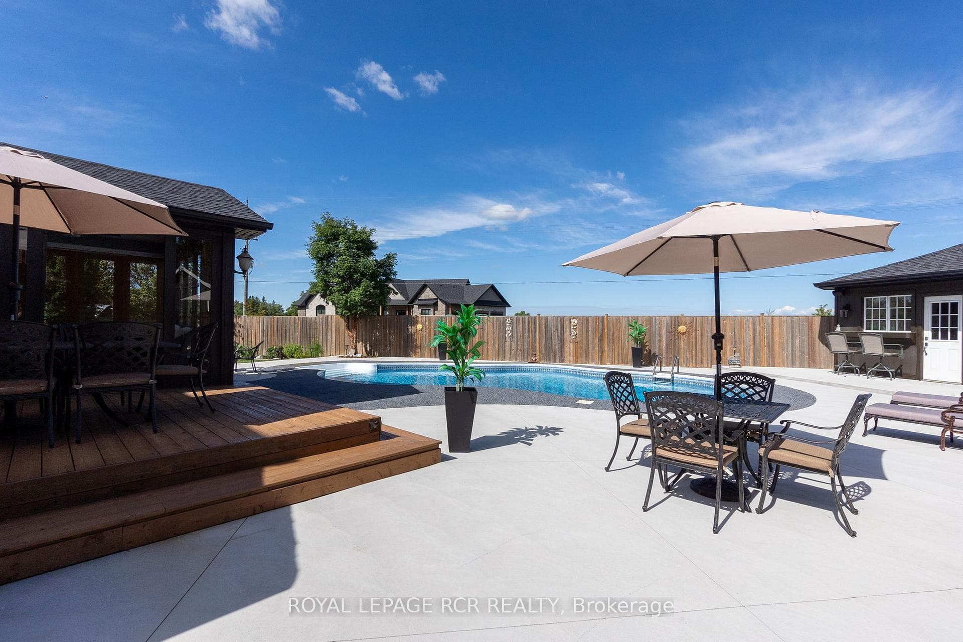 60 Wolfe Avenue photo 42