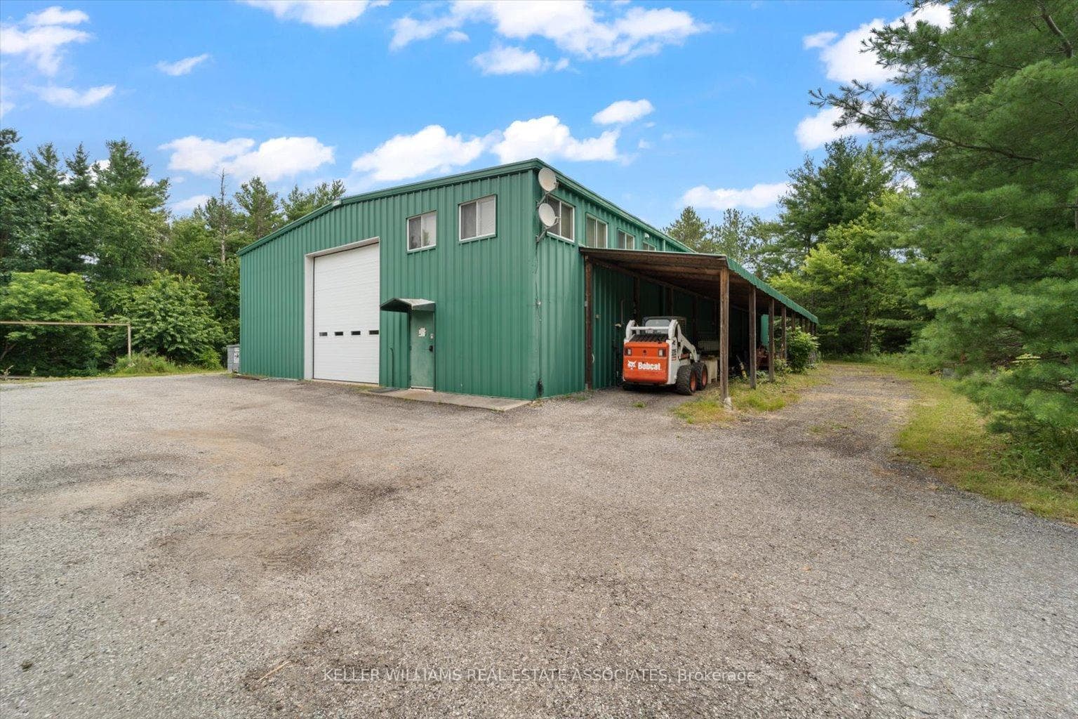 1030 King Street photo 11